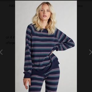 🔸Cheri Sommers Striped Sweater